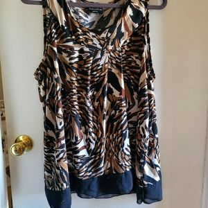 Brittney black sleeveless shirt